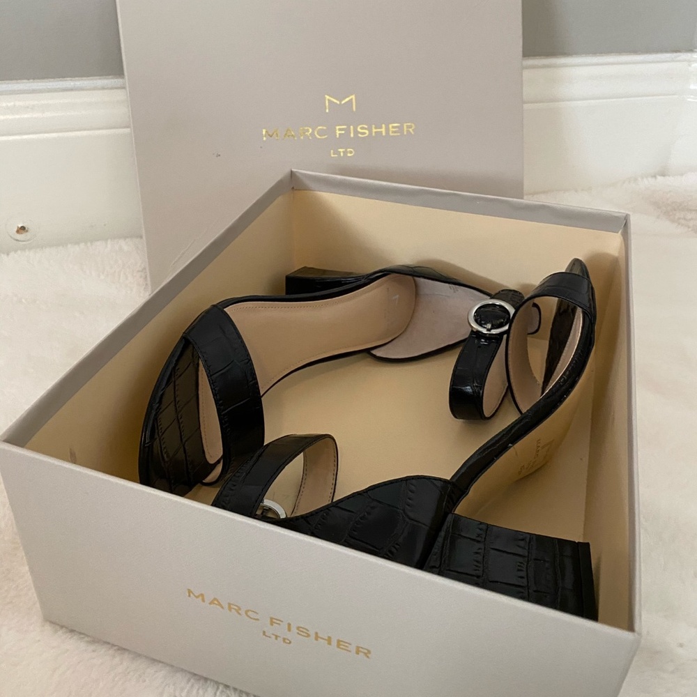 NWT Marc Fisher Karlee Heeled Sandals, Black, 8.5 - Picture 2 of 10